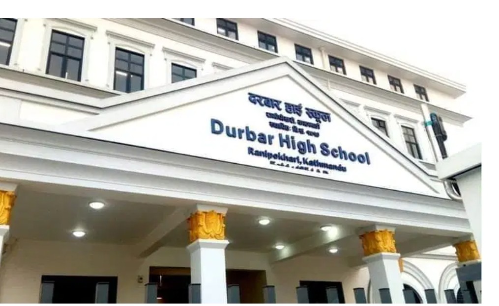 आफ्नै शिक्षकबाट हैरान विद्यालय व्यवस्थापन