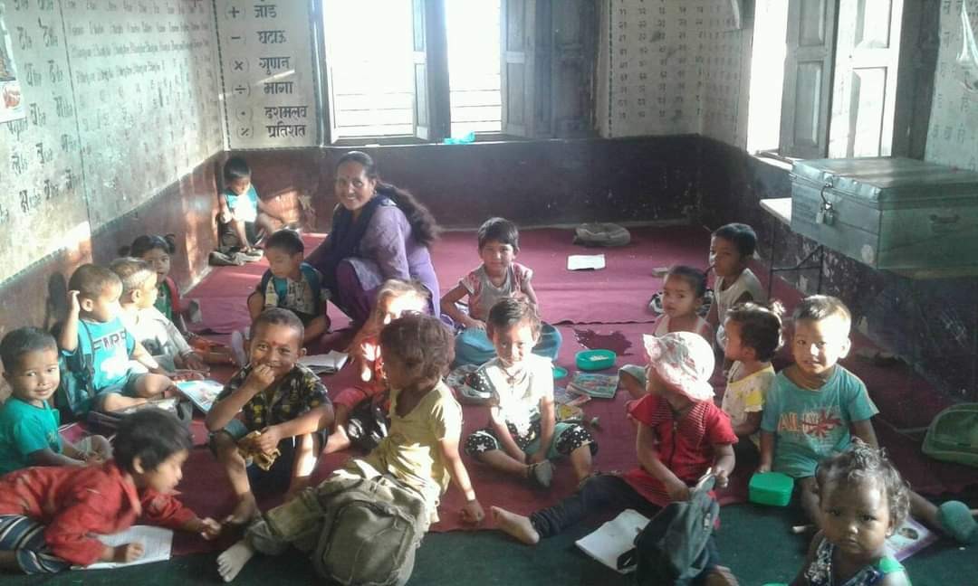 इसिडी सिक्षक र बिधालय क्रमचारीहरुको तलब १५ हजार पुर्‍याउने !