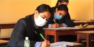 कक्षा १२ सहित विश्वविद्यालयका परिक्षा स्थगित हुने ।