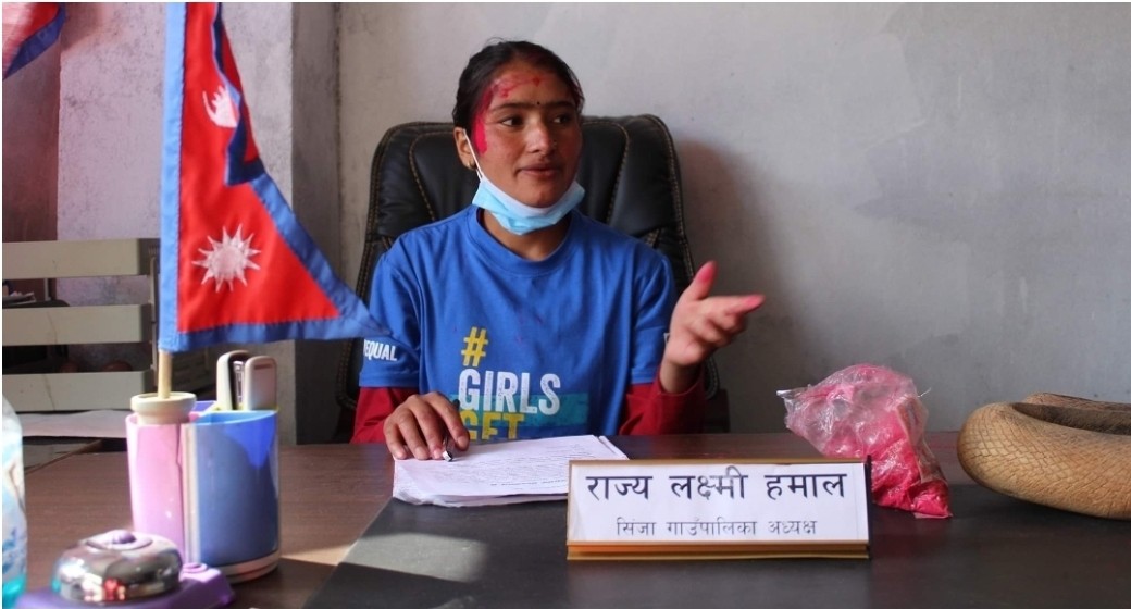 २२ वर्षीया किशोरी बनिन् गाउँपालिका अध्यक्ष ।