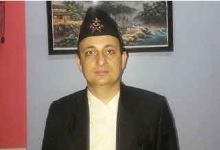 रजिष्ट्रारको मनोमानी: आफ्नै श्रीमती कार्यालय सहायकमा नियुक्ति ।