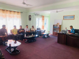 छात्रालाई दुव्र्यवहार गर्ने शिक्षकलाई कार्बाहिको माग गर्दै विद्यार्थी आन्दोलनमा ।