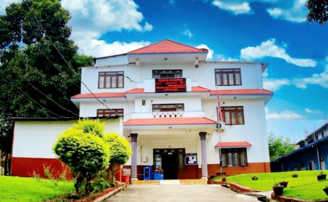 शिक्षकले कक्षा कोठामा मोबाइल प्रयोग गर्न निषेध