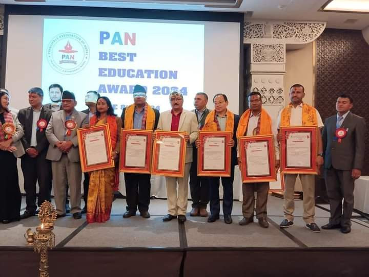 प्रधानाध्यापक संघ नेपालद्वारा शिक्षामा योगदान पुर्‍याउने प्रअ, बिद्यालय र पालिका सम्मान ।