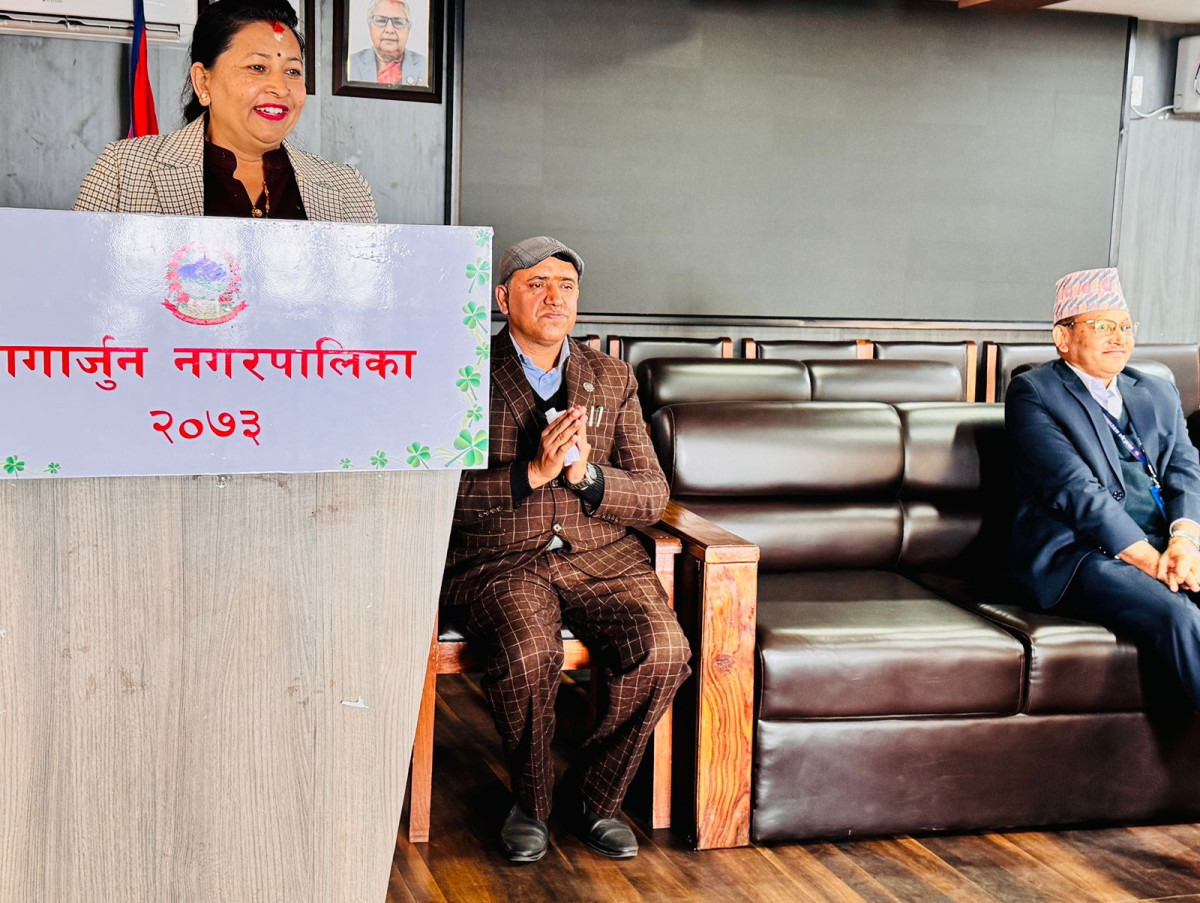ज्योति एकेडमीमा कक्षा ८ मा अध्ययनरत विद्यार्थी र कार्यवाहक नगरप्रमुख विच अन्तरक्रिया