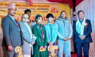 रोटरी क्लब अफ महाबौद्धद्वारा बाल बिनोद मा.वि.का विद्यार्थीलाई छात्रवृत्ति प्रदान