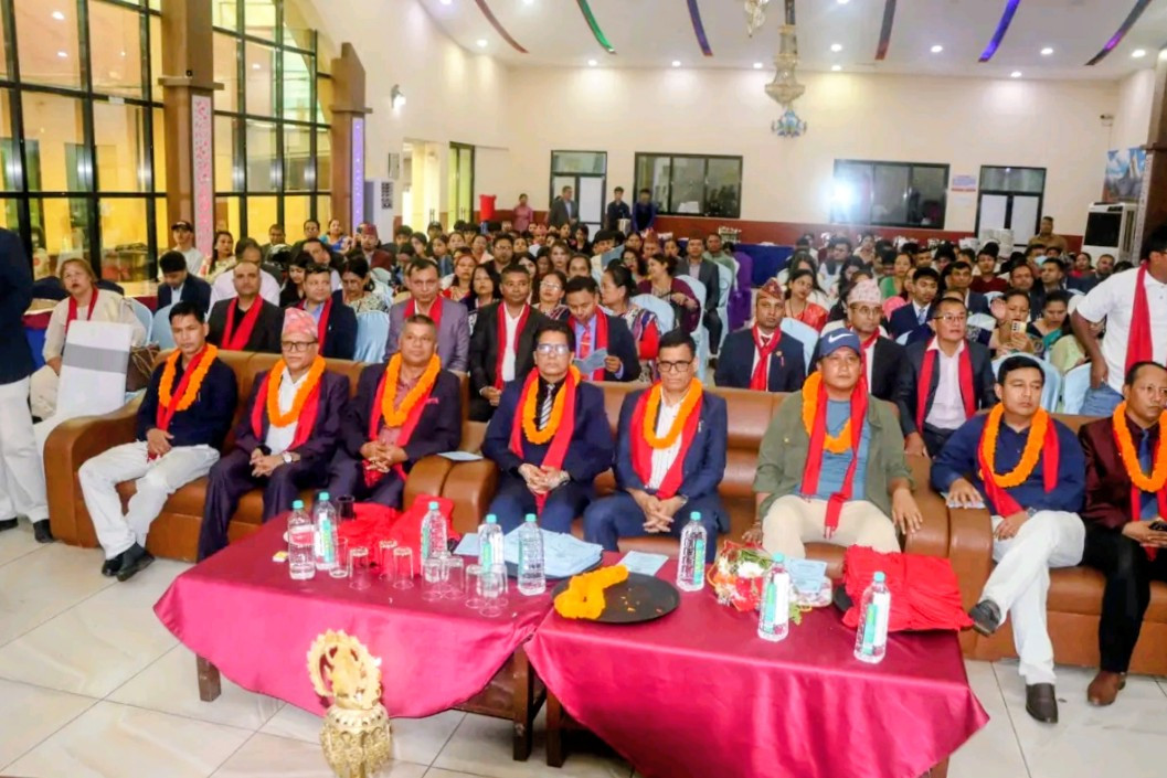 ओप्सले एसईई २०८२ का उत्कृष्ट विद्यार्थी, शिक्षक र विद्यालयलाई गर्‍यो सम्मान