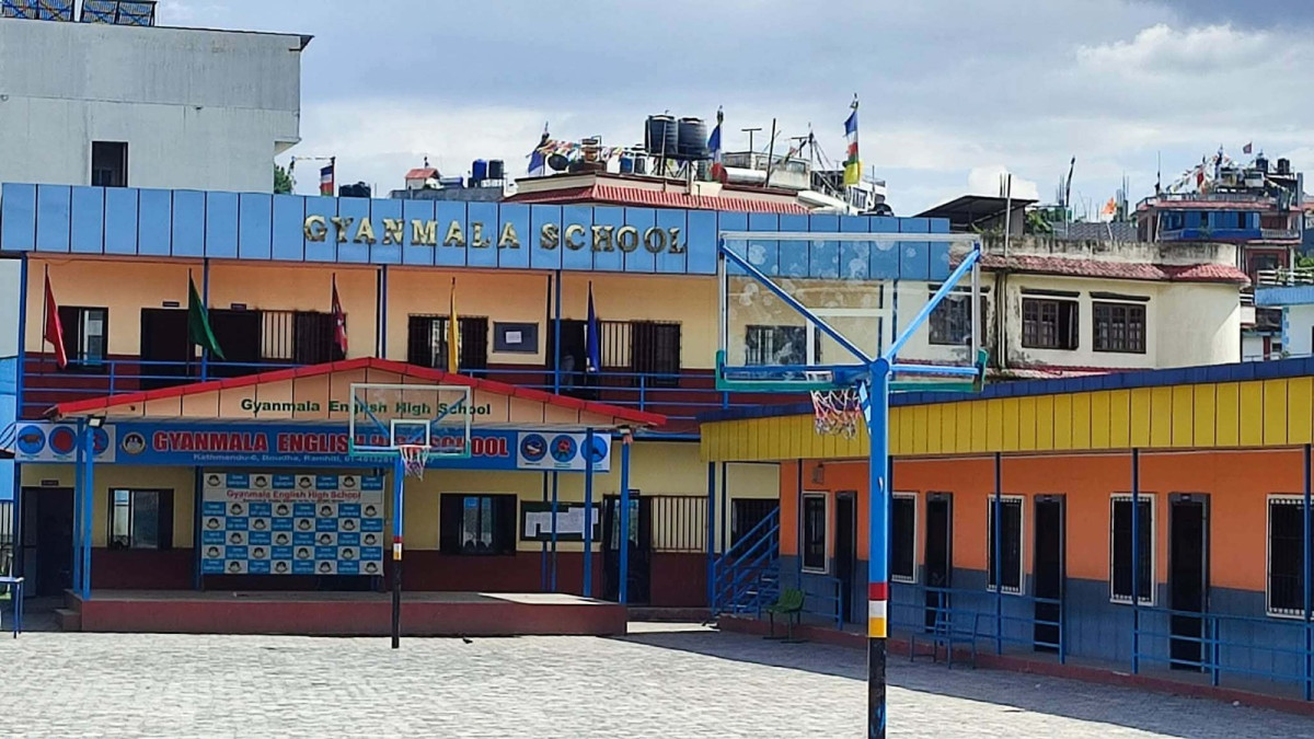 भोटेकोशी बाढीपीडितलाई ज्ञानमाला हाइस्कुलद्वारा १ लाख ५१ हजार राहत सहयोग