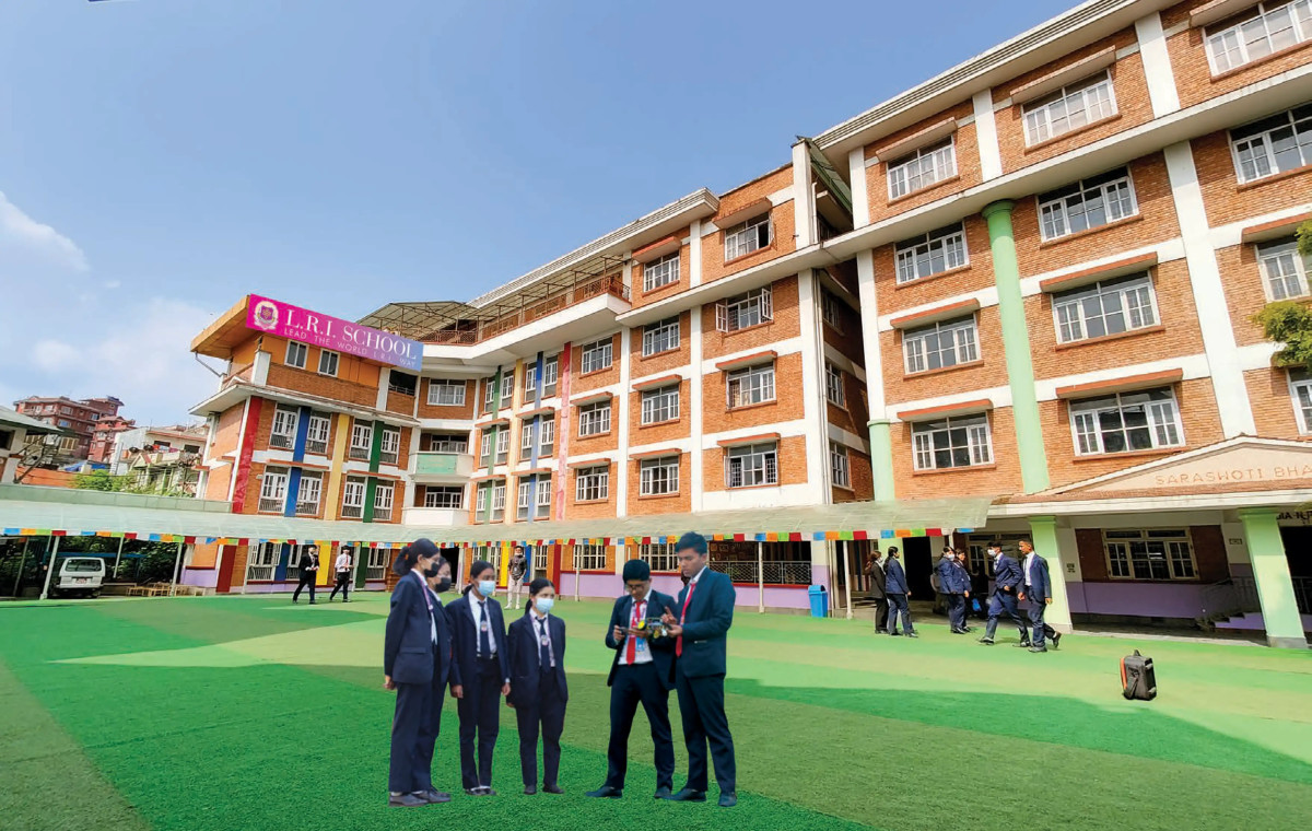 विपद् पीडितको सहयोगमा एलआरआई स्कुल,  साढे ८ लाख बढी प्रधानमन्त्री दैवी प्रकोप उद्धार कोषमा जम्मा