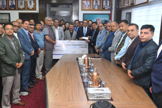 प्याब्सनद्वारा प्रधानमन्त्री दैवी प्रकोप राहत कोषमा रु. १२ करोड जम्मा